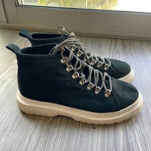 BP black canvas lace up boots